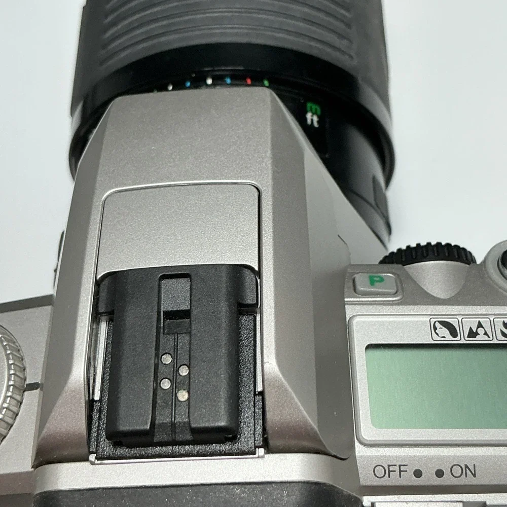 Minolta Maxxum 4 35mm Film Camera Lot w/ Minolta 50mm & Vivitar Lenses Untested